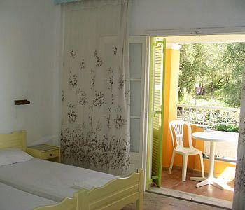 Anna Maria Studios And Apartments Moraitika Bagian luar foto