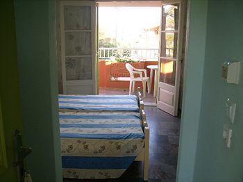 Anna Maria Studios And Apartments Moraitika Bagian luar foto