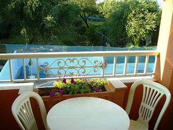 Anna Maria Studios And Apartments Moraitika Bagian luar foto